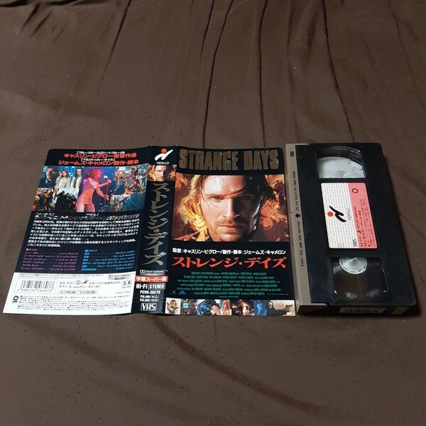 ストレンジ デイズ vhs ケース無し レイフ ファインズ主演
