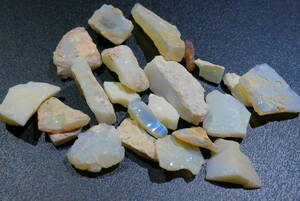  rare! fine quality natural white opal raw ore!. color . beautiful! Australia production together 54ct/10.8g