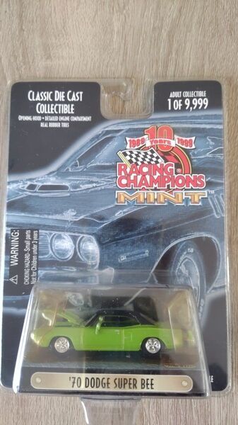 レーシングチャンピオン 70Dodge Super Bee