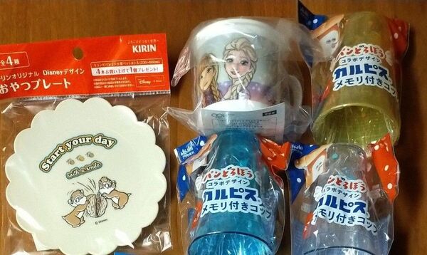 ノベルティグッズ(パンどろぼうコラボデザインカルピスメモリ付きコップ&チップとデールおやつプレート&アナと雪の女王コップ)