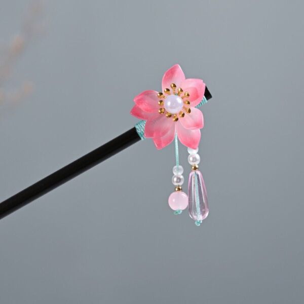 【すぐ出荷可能】かんざし 簪 木製 蓮の花 真珠 フリンジ 高級感 中国風 古代風 成人式 浴衣 着物 和装小物 髪飾り 和装