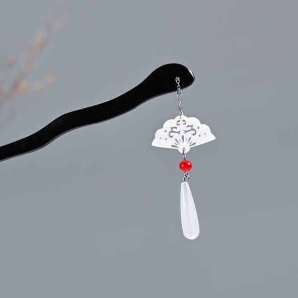 【すぐ出荷可能】かんざし 簪 木製 白 扇子 フリンジ 高級感 中国風 古代風 成人式 浴衣 着物 可愛 髪飾り 和装