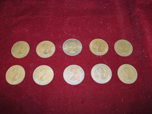 * large music box . moving .. when used coin *10 piece set sale..*