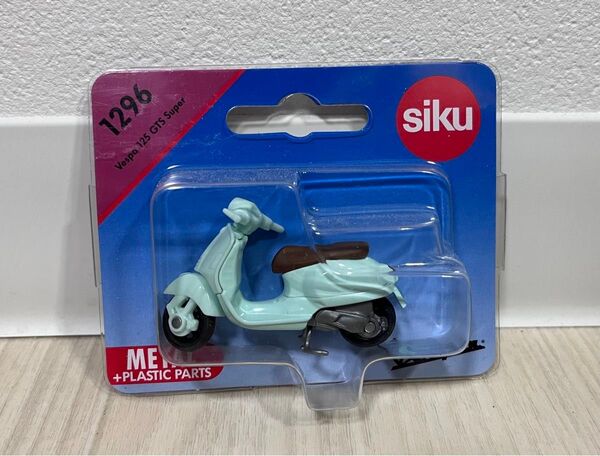 siku vespa 125GTS Super