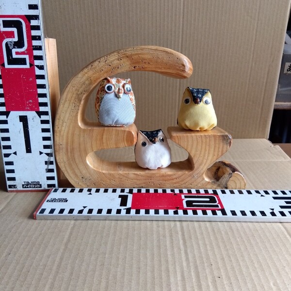 手造り木工品 小さい飾り棚(本体のみ) 手造り品 よこ24cm、奥行き4cm、高さ17cm、重さ312g 発送は宅急便コンパクト