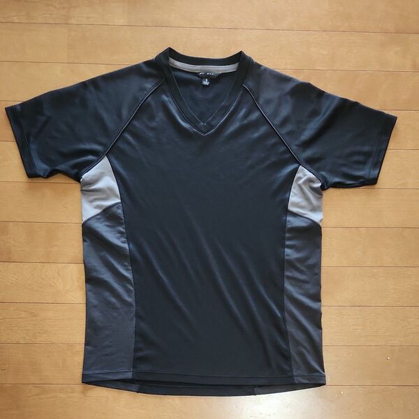ユニクロ 半袖Tシャツ Vネック 黒 メンズSサイズ UNIQLO