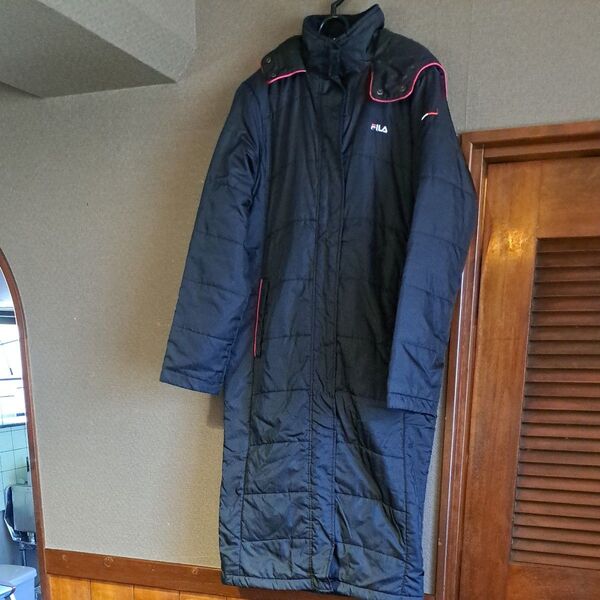(379)FILA ベンチコート Mサイズ 黒
