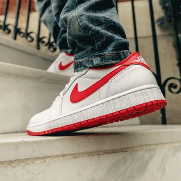 【SALE】Nike AirJordan1 Low "UniversityRed