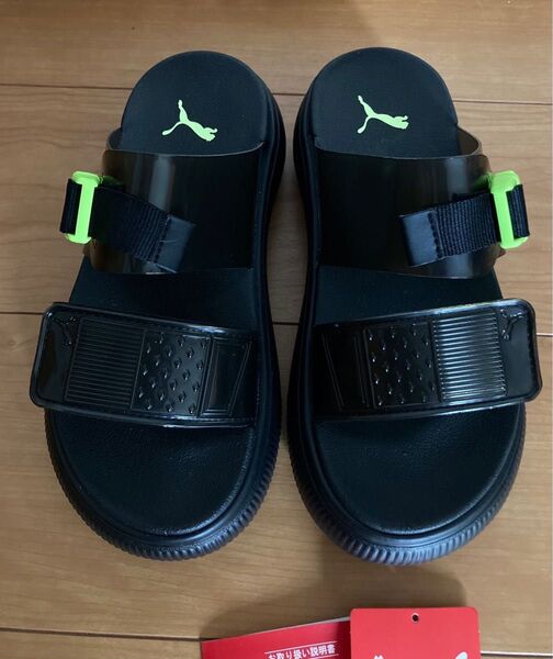 PUMAプーマ 厚底サンダル