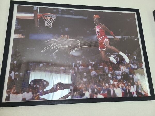 マイケル・ジョーダンの象徴的なポスター(フレーム付き)Michael Jordan iconic poster w/ frame