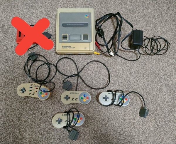 スーパーファミコン本体 コントローラー4つ