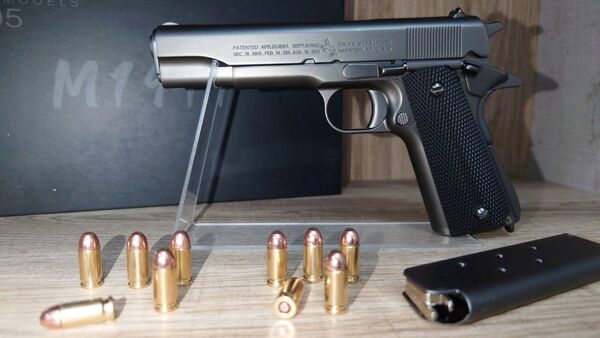 精巧1/2スケール ミニチュアモデルガン コルトM1911 ガバメント ガンカラー 追加ダミーカートセット