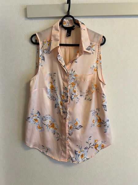 H&M ノースリーブシャツ