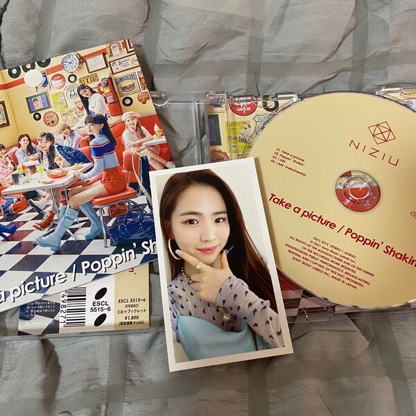 Take a picture/Poppin’ Shakin’(初回生産限定盤B(CD+ブックレット))トレカ付き