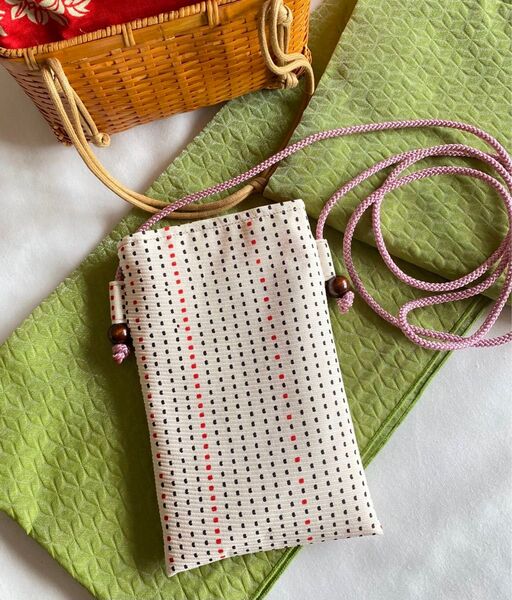 着物リメイク【スマホショルダー“和”ポーチ】ハンドメイド 和装にピッタリ♪ 浴衣小物 和柄