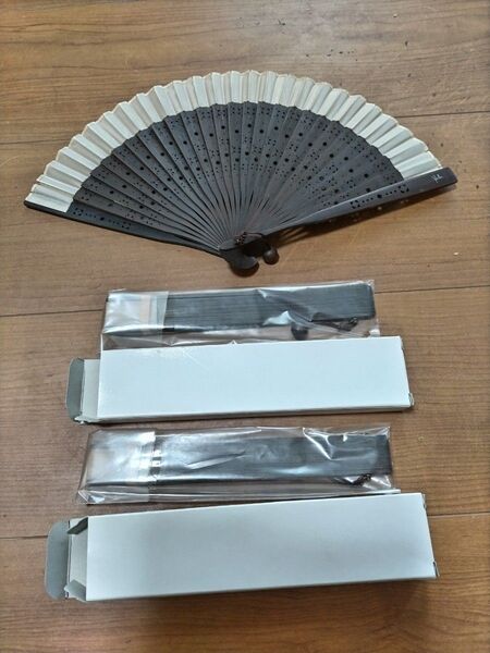 新品 シビラ 扇子 2本