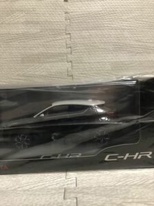 1/30 トヨタ 新型C-HR 2トーン 非売品 カラーサンプル ミニカー　ホワイト×ブラック