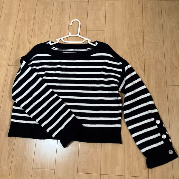 onigiri オニギリ ボーダー ニット セーター カットソー トップス 長袖 シャツ 貝殻 ボタン Mサイズ 黒白