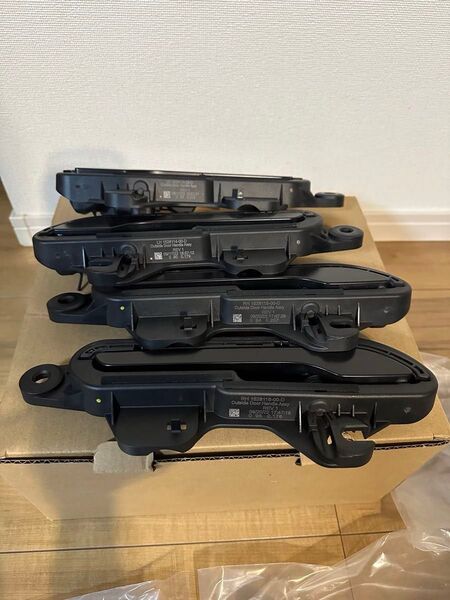 テスラモデルy ドアハンドル1台分