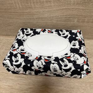 ミッキーフェイス柄のおしりふきポーチ