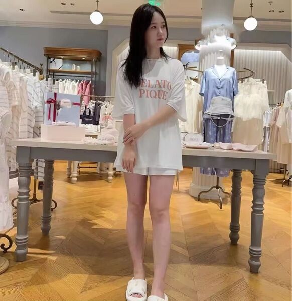 gelato pique カラフルロゴTシャツ&ショートパンツセット 半袖Tシャツ Tシャツ 白