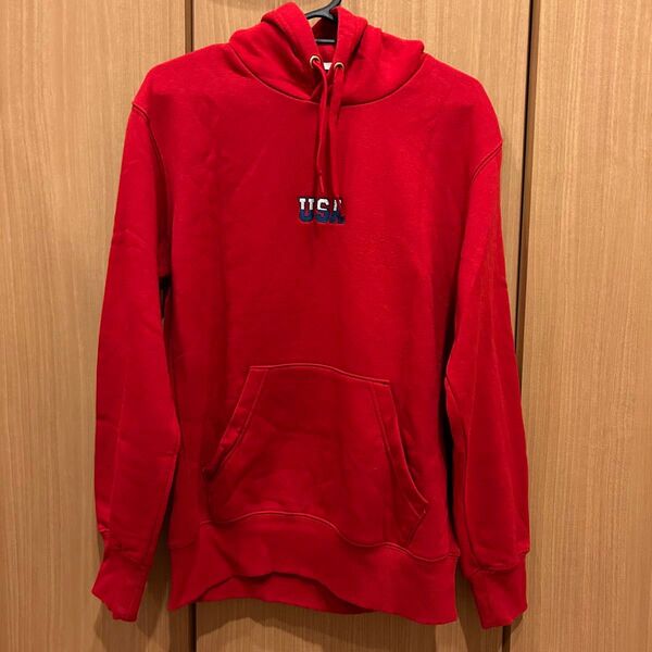 GU USAフードパーカー レッド 長袖 M トレーナー プルオーバー 裏起毛 パーカー スウェット トップス 服 赤 ジーユー