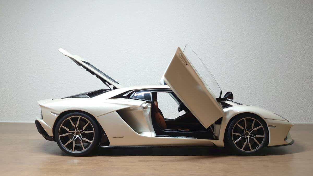 Yahoo!オークション -「ムルシエラゴ」(オートアート) (自動車 Yahoo!オークション -「ムルシエラゴ」(オートアート) (自動車