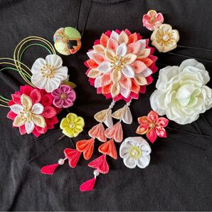 つまみ細工髪飾り 成人式 ブライダルや卒業式にも 和玉 メインの花が大きくてとても華やかな 新品