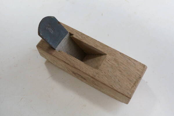 2325_14【送料無料】反り台鉋 18mm 清重 japanese carpenter plane kannna