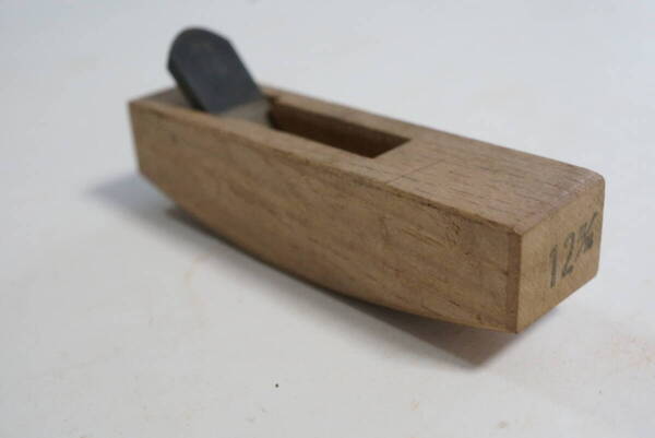 2325_16【送料無料】反り台鉋 12mm 清重 japanese carpenter plane kannna
