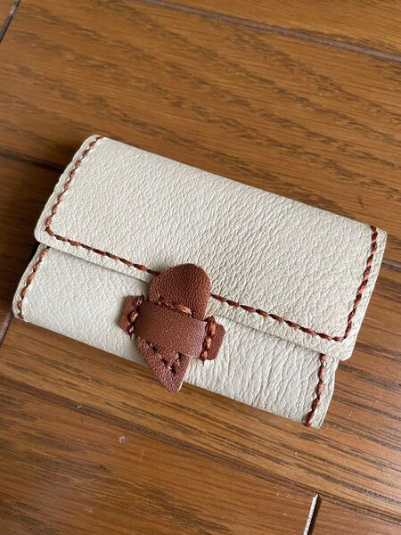 小さい 三つ折り 皮 財布 カード入 小銭入