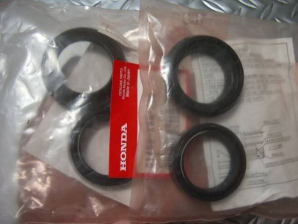 ■PayPayHONDA MAGNA250 マグナ250 フロント フォーク オイル シール セット