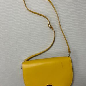 ☆美品☆ MARCO BIANCHINI(マルコビアンキーニ) ショルダーバッグ - イエローマスタード×ゴールド 本革