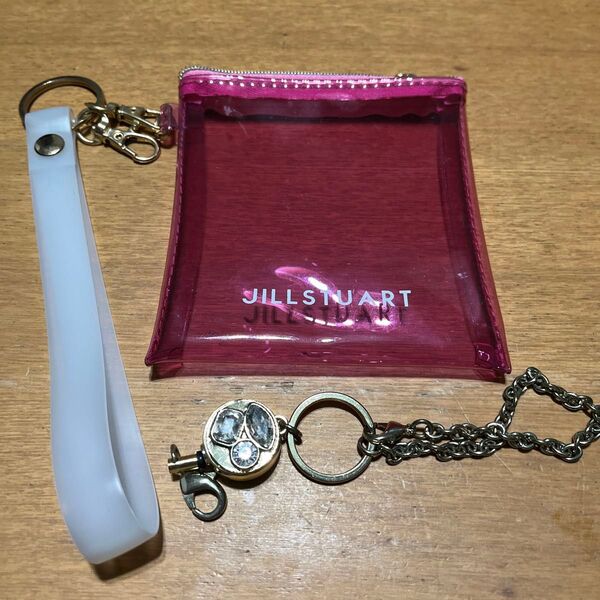JILL ジルスチュアートクリアポーチ PVC ピンク バッグ ポーチ 他チェーン伸びるリール付き(中古美品)