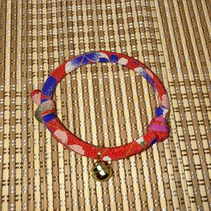 和風 猫の首輪 ちりめん細紐(子猫〜小柄な成猫用)流水桜・オレンジ