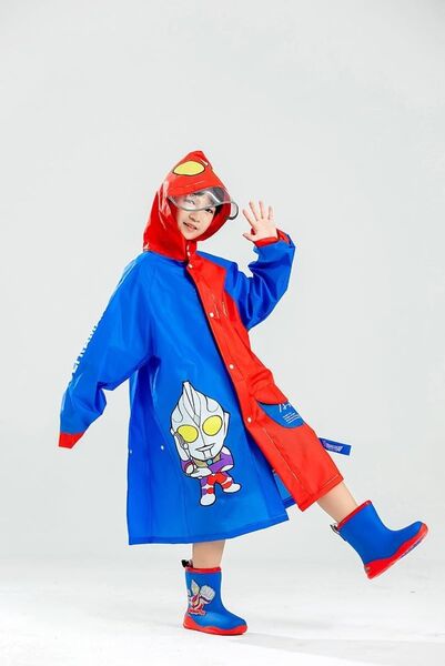 【新品】ウルトラマン・レインコート・雨具・Lサイズ