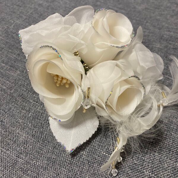 白 花 バラ 髪飾り 結婚式 成人式 ウエディング