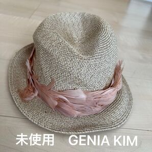 【未使用】GENIA KIM HATレディース 羽ピンク