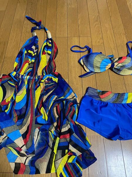水着3点