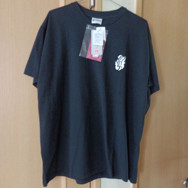 新品!にじさんじ しまむらコラボTシャツ ドーラ黒L ステッカー付き