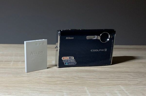 Nikon COOLPIX S8/ニコンデジタルカメラ/コンデジ