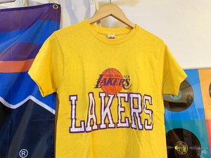 Champion 80s トリコタグ Tシャツ チャンピオン LOS ANGELS LAKERS レイカーズ 黄 オレンジ イエロー ゴールド サイズ表記M Made in USA