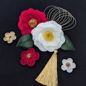 和装髪飾り 椿髪飾り 成人式卒業式袴着物振袖七五三結婚した髪飾りヘアアクセサリー椿