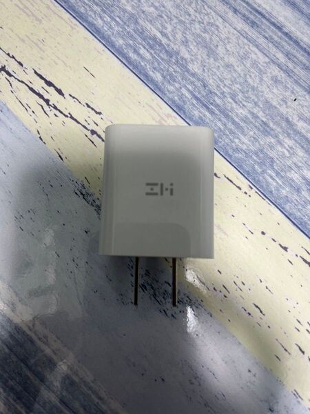 ZMI 18W USB-C 充電器+ 2mライトニングケーブル