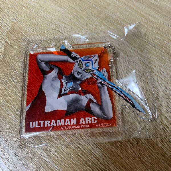 ウルトラマン ダイナミックアクリルキーホルダー アーク ウルサマ キーホルダー
