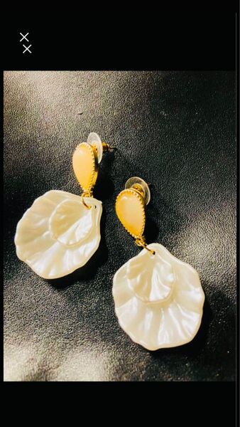 貝殻ピアス