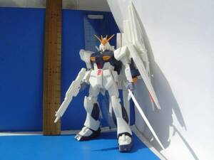 バンダイ時代物ラーカイラム所属ニューガンダムプラモデル逆襲のシャアνガンダムアムロレイ専用機