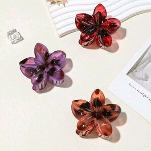 0026 フラワーモチーフプラスチックヘアクリップ3個セット