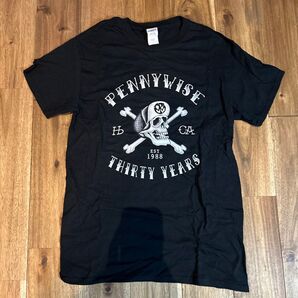 Pennywise Tシャツ