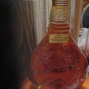 ジョニーウォーカースイング箱付き750ml43度。美品だとは思います。43度は古い品物だと思われます。